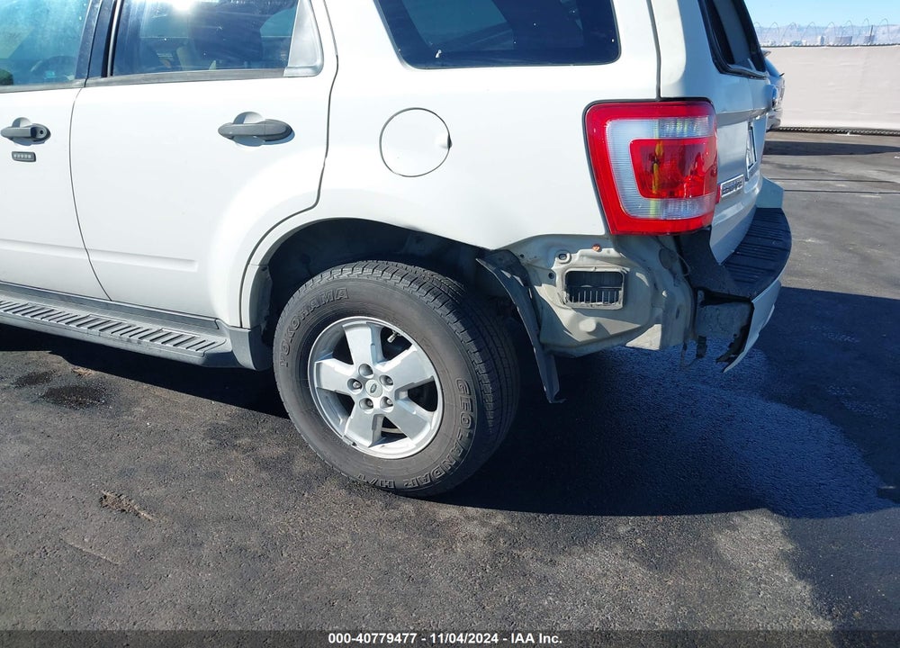 2009 FORD ESCAPE XLT VIN: 1FMCU03G09KD14447