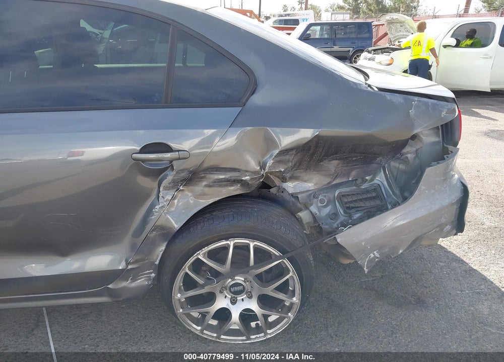 2013 VOLKSWAGEN JETTA 2.0L S VIN: 3VW1K7AJ1DM306977