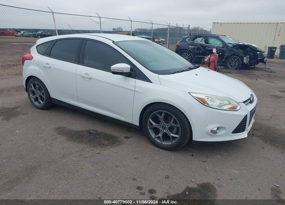 2014 FORD FOCUS SE VIN: 1FADP3K23EL156297