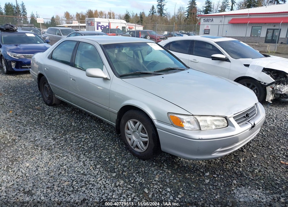 2001 TOYOTA CAMRY LE VIN: JT2BG22K010567897