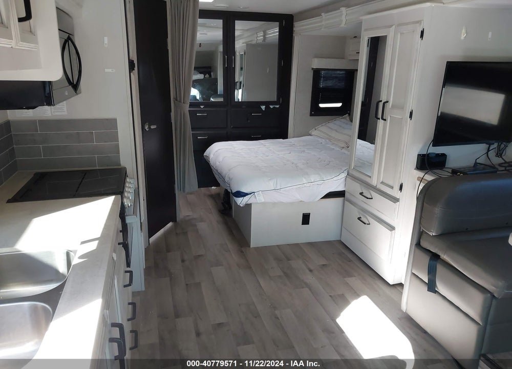 2023 FORD E-450 CUTAWAY VIN: 1FDXE4FN7PDD06427