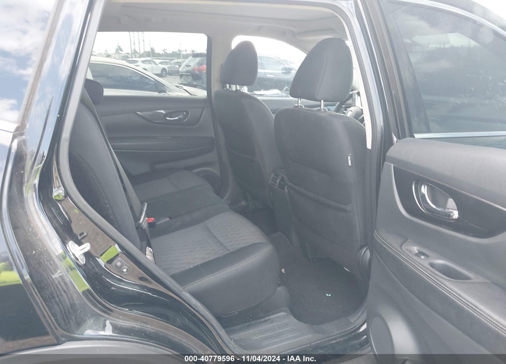 2018 NISSAN ROGUE SV VIN: 5N1AT2MT5JC788684
