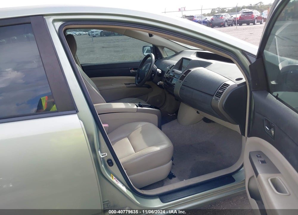 2009 TOYOTA PRIUS TOURING VIN: JTDKB20U297868393