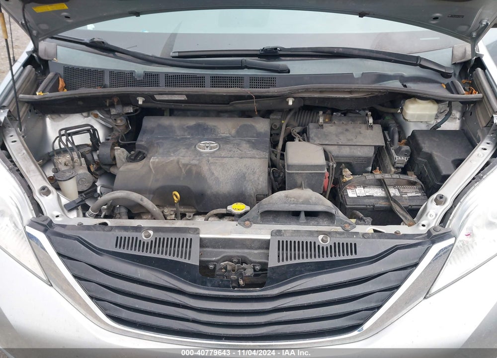2014 TOYOTA SIENNA LE V6 8 PASSENGER VIN: 5TDKK3DC9ES505869