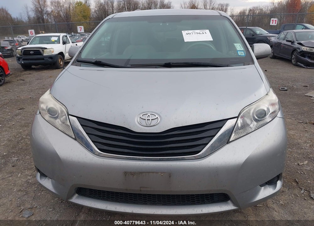 2014 TOYOTA SIENNA LE V6 8 PASSENGER VIN: 5TDKK3DC9ES505869