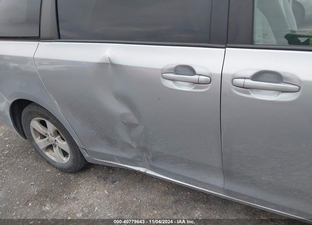 2014 TOYOTA SIENNA LE V6 8 PASSENGER VIN: 5TDKK3DC9ES505869