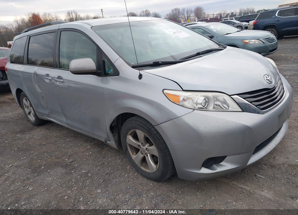 2014 TOYOTA SIENNA LE V6 8 PASSENGER VIN: 5TDKK3DC9ES505869