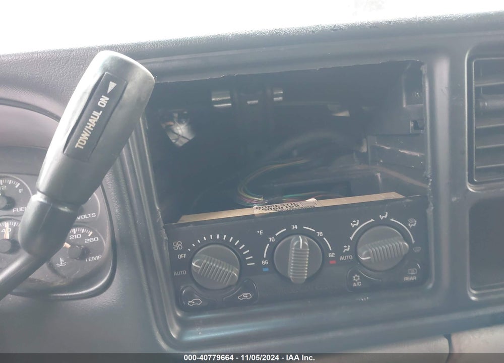 2002 GMC YUKON XL 1500 SLE VIN: 1GKEC16T02J266740