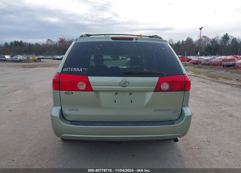 2010 TOYOTA SIENNA LE VIN: 5TDJK4CCXAS033601