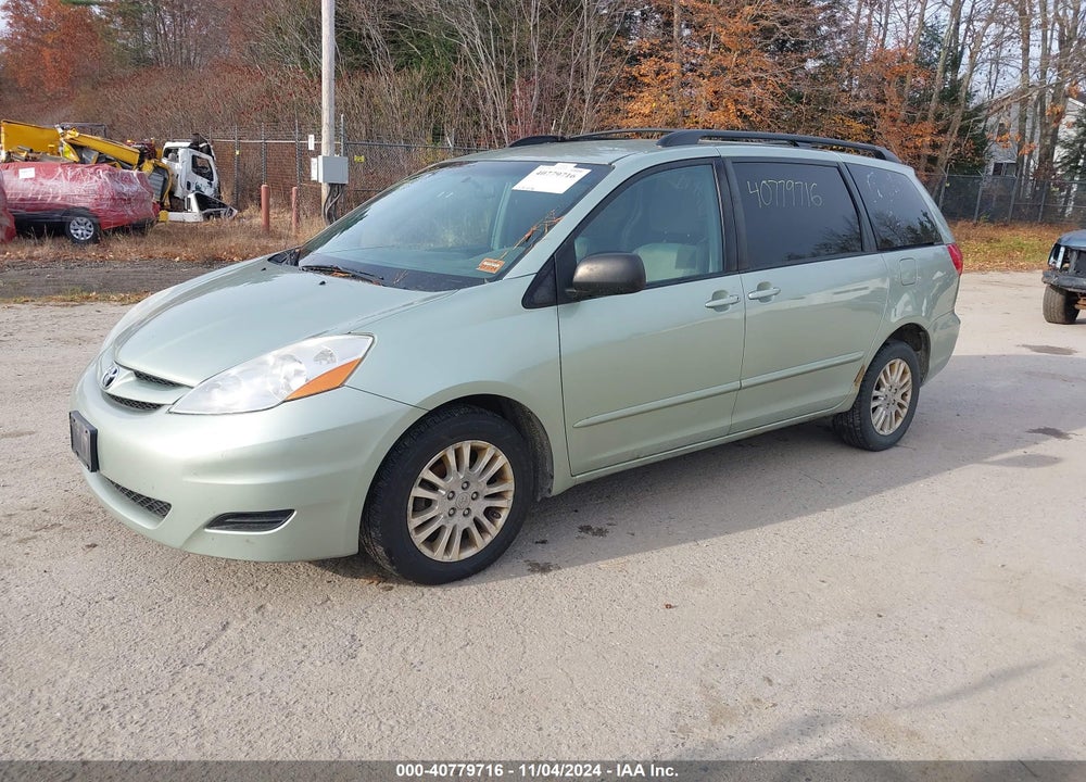 2010 TOYOTA SIENNA LE VIN: 5TDJK4CCXAS033601