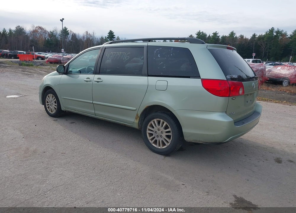 2010 TOYOTA SIENNA LE VIN: 5TDJK4CCXAS033601