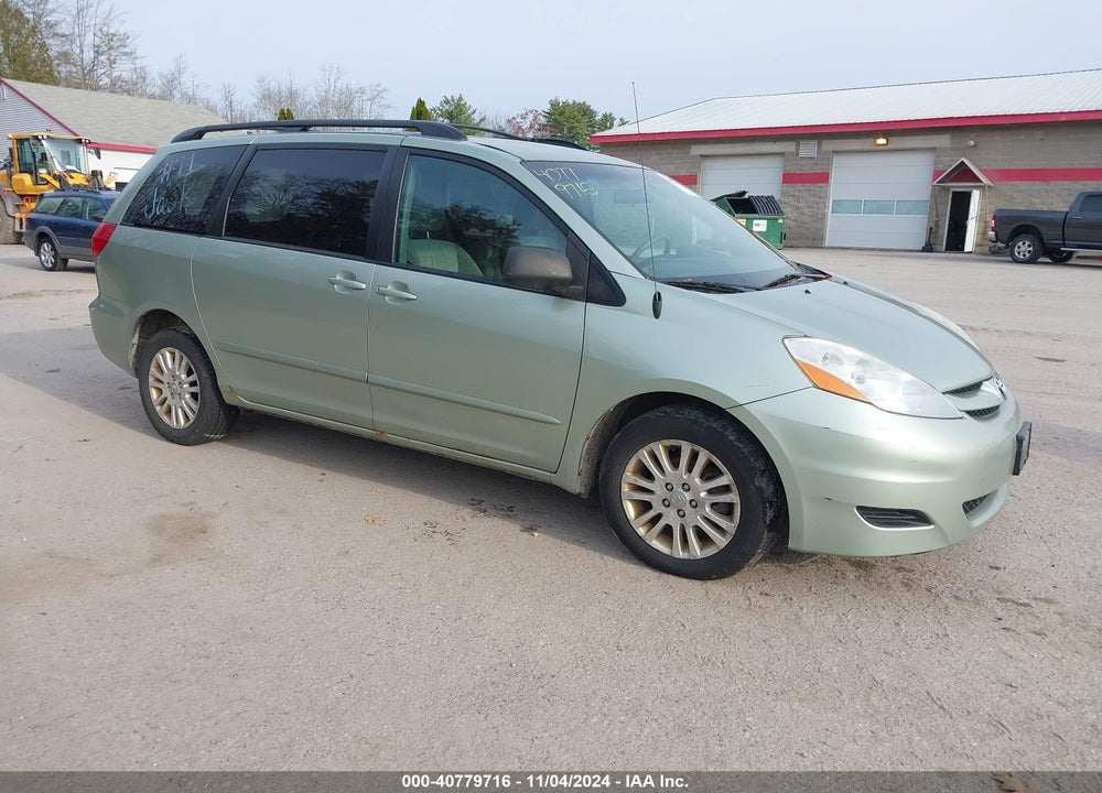 2010 TOYOTA SIENNA LE VIN: 5TDJK4CCXAS033601