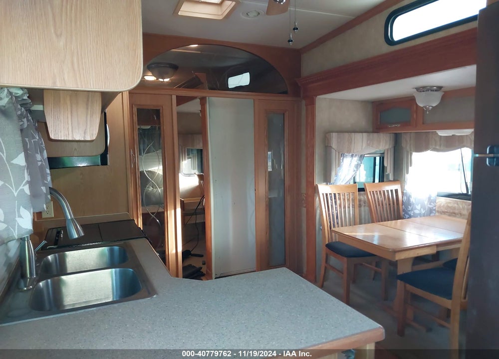 2006 CARDINAL OTHER VIN: 4X4FCAN256G088572