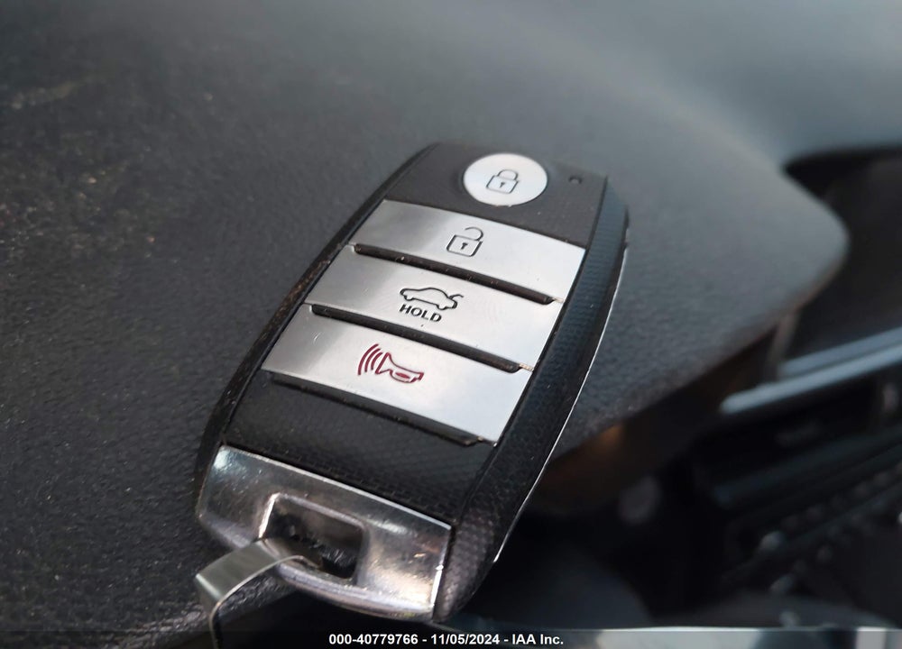 2018 KIA OPTIMA SX TURBO VIN: 5XXGV4L22JG187407