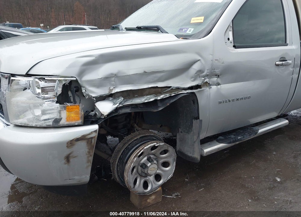 2011 CHEVROLET SILVERADO 1500 WORK TRUCK VIN: 1GCNKPE00BZ200196
