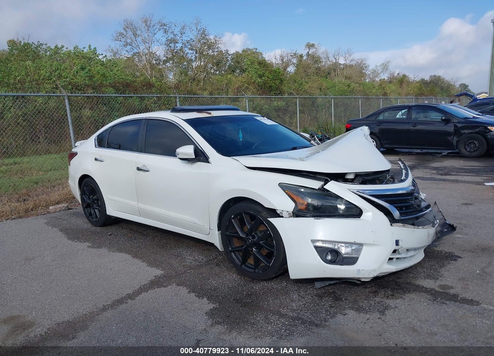 2014 NISSAN ALTIMA 2.5 SV VIN: 1N4AL3AP1EN228436