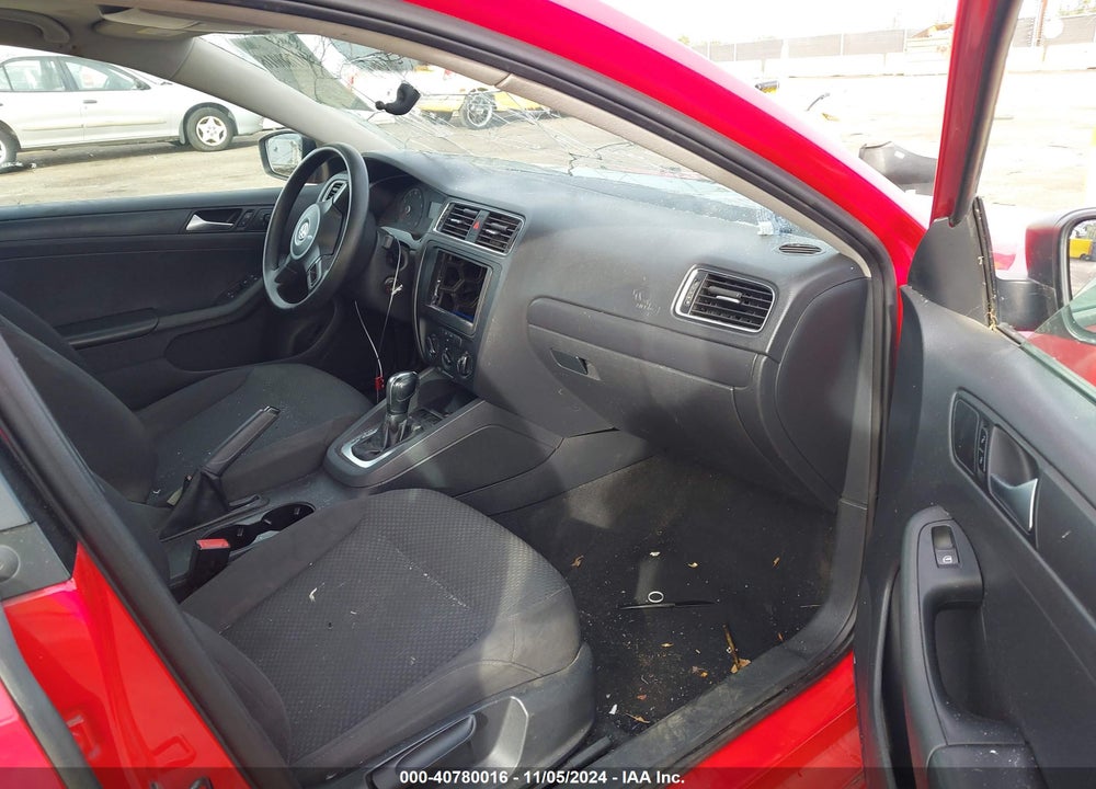 2013 VOLKSWAGEN JETTA 2.0L S VIN: 3VW2K7AJ2DM397911