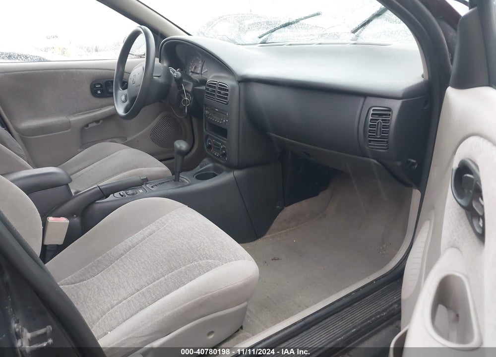 2002 SATURN S-SERIES SL2 VIN: 1G8ZK527X2Z182095