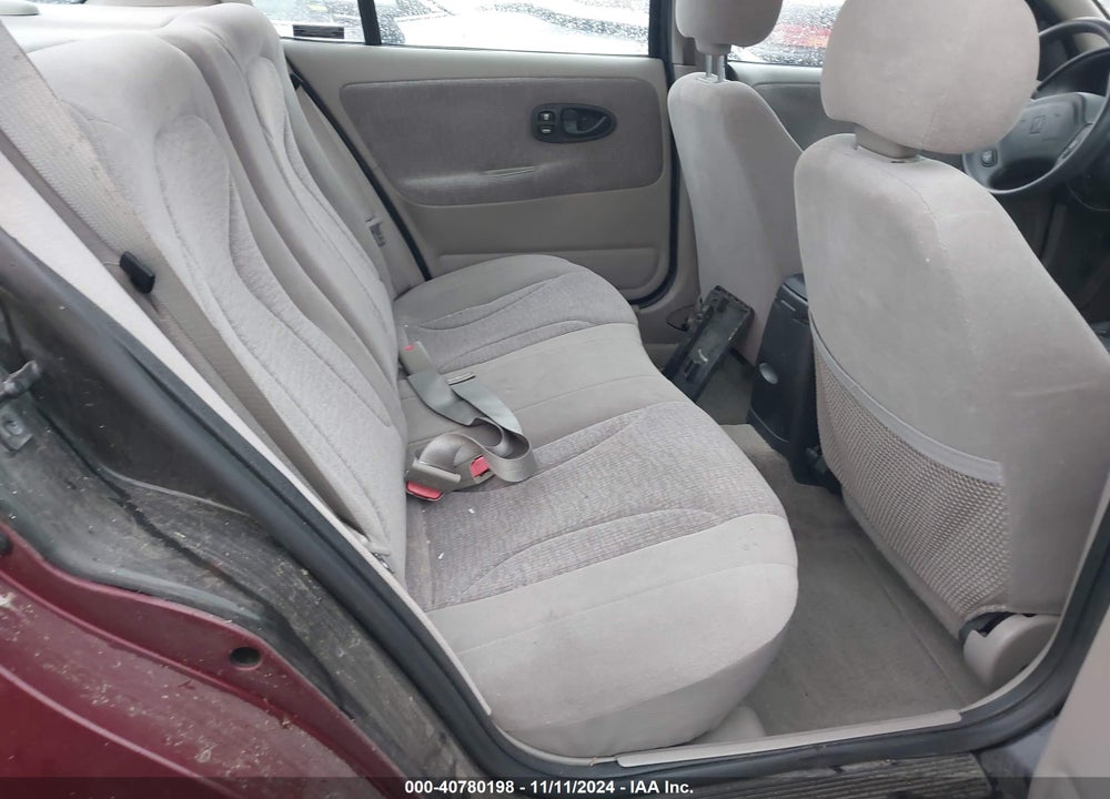 2002 SATURN S-SERIES SL2 VIN: 1G8ZK527X2Z182095