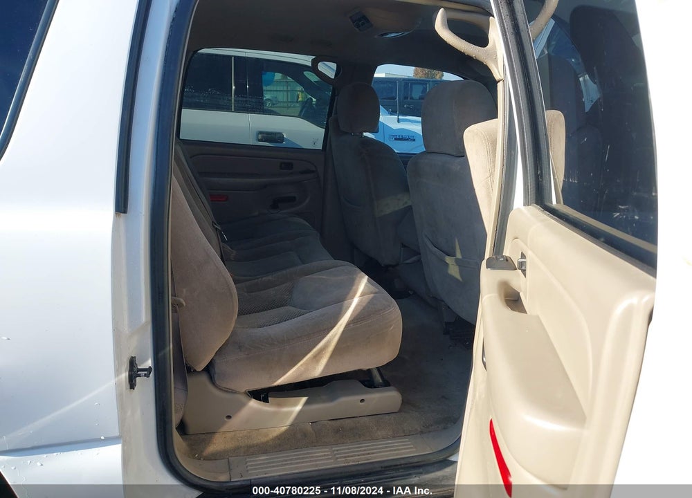 2004 CHEVROLET SUBURBAN 1500 LS VIN: 3GNFK16Z84G105586