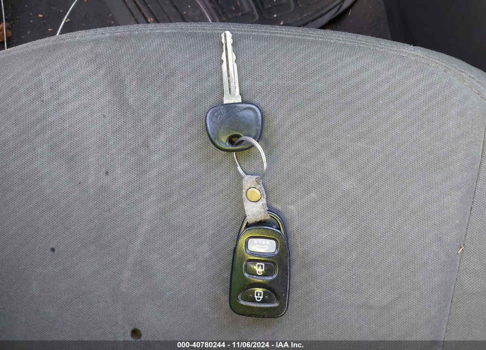 2013 HYUNDAI ELANTRA GLS VIN: 5NPDH4AE0DH227080