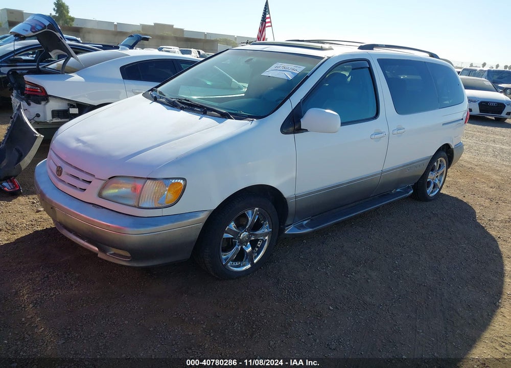 2001 TOYOTA SIENNA XLE VIN: 4T3ZF13C01U388278