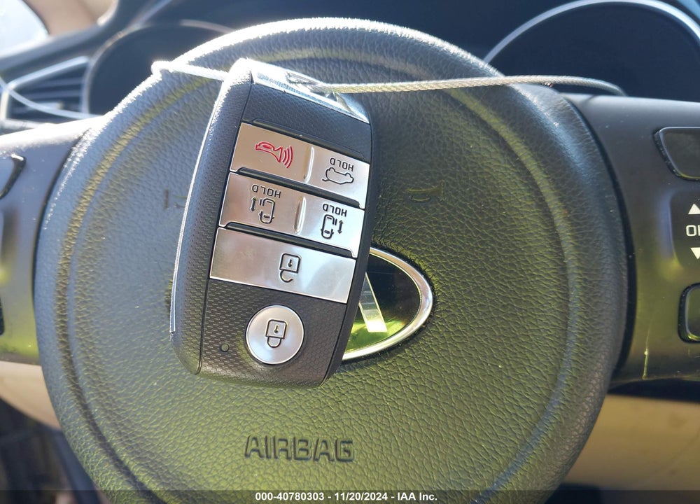 2015 KIA SEDONA EX VIN: KNDMC5C18F6050726