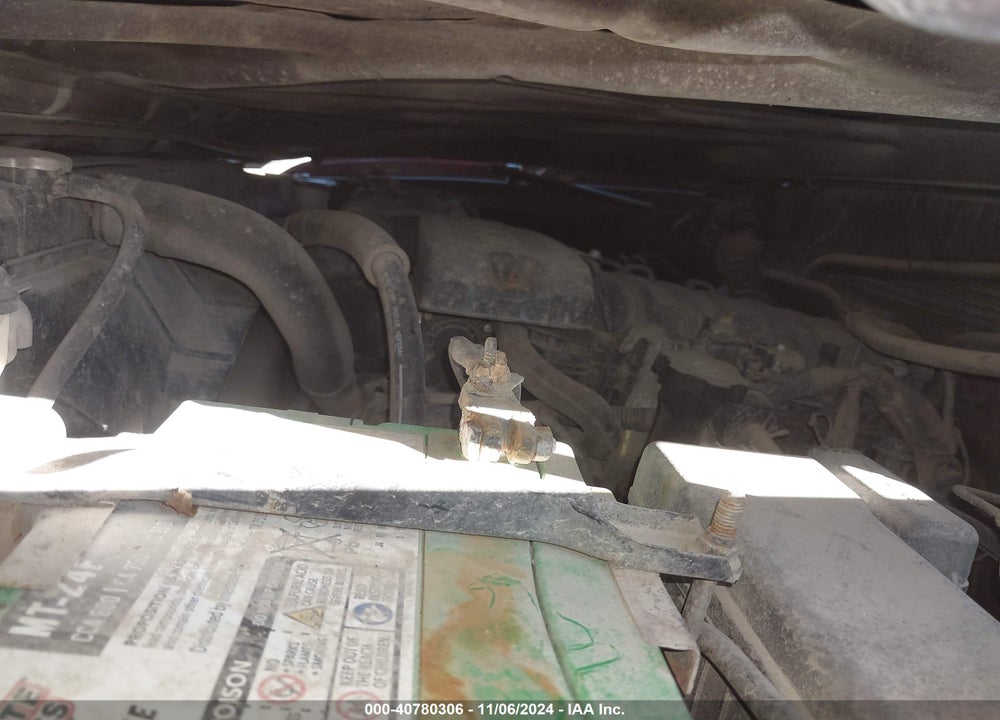 2005 TOYOTA TUNDRA LIMITED V8 VIN: 5TBDT481X5S489730