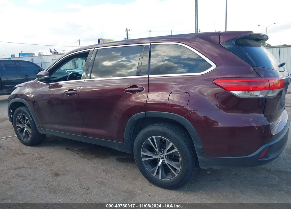 2019 TOYOTA HIGHLANDER LE VIN: 5TDZARFH4KS056853
