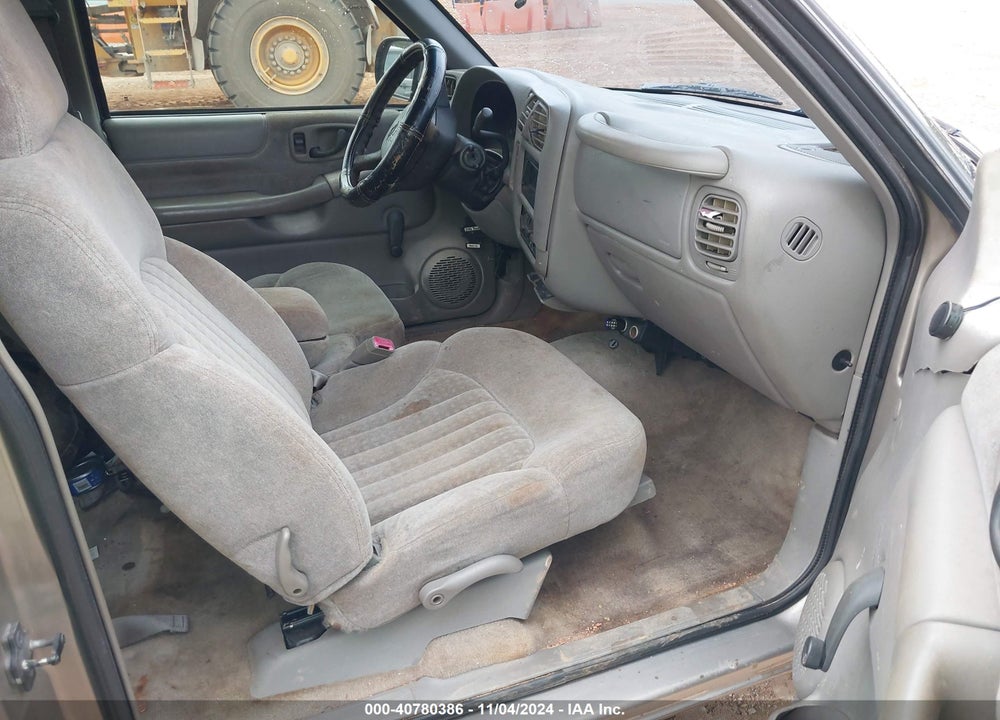 2001 CHEVROLET S-10 LS VIN: 1GCCS19WX1K114419