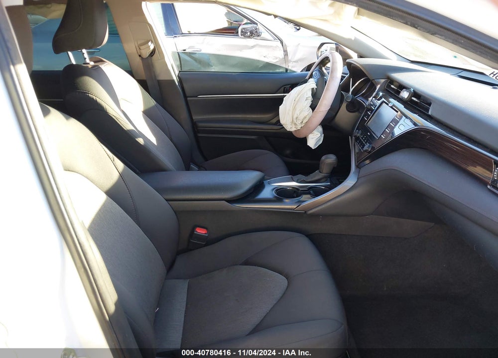 2020 TOYOTA CAMRY LE VIN: 4T1L11AK0LU951517