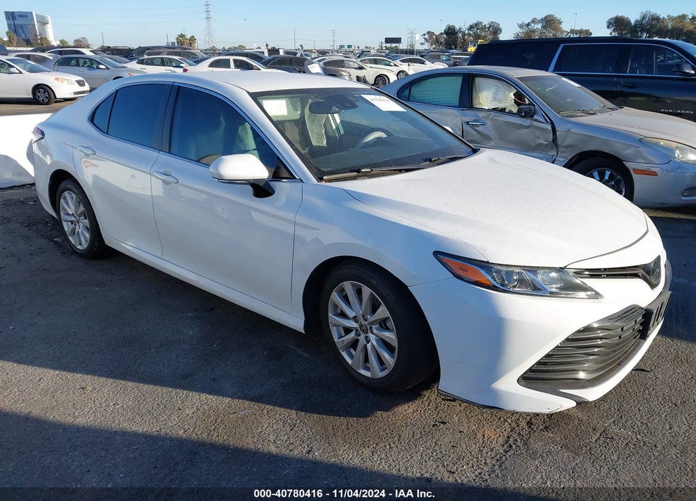 2020 TOYOTA CAMRY LE VIN: 4T1L11AK0LU951517