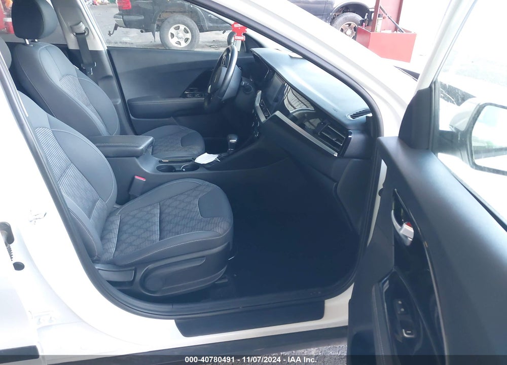 2020 KIA NIRO VIN: KNDCM3LD5L5391736