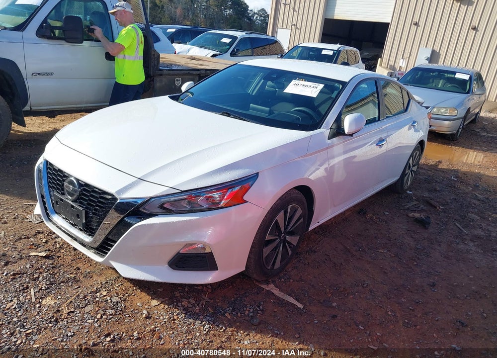 2022 NISSAN ALTIMA SV FWD VIN: 1N4BL4DV0NN300425
