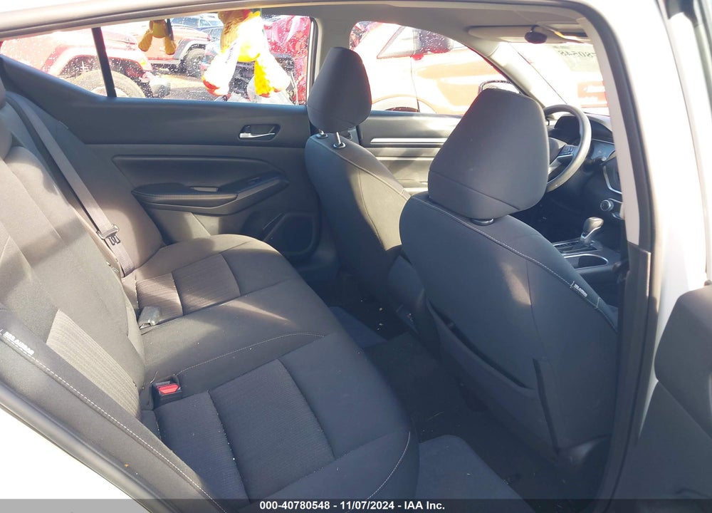 2022 NISSAN ALTIMA SV FWD VIN: 1N4BL4DV0NN300425