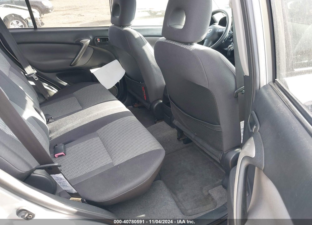 2005 TOYOTA RAV4 VIN: JTEHD20V256031801