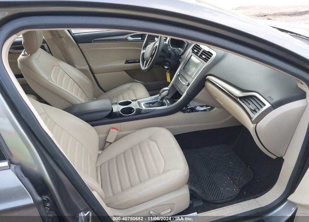 2014 FORD FUSION SE VIN: 1FA6P0HD8E5352224