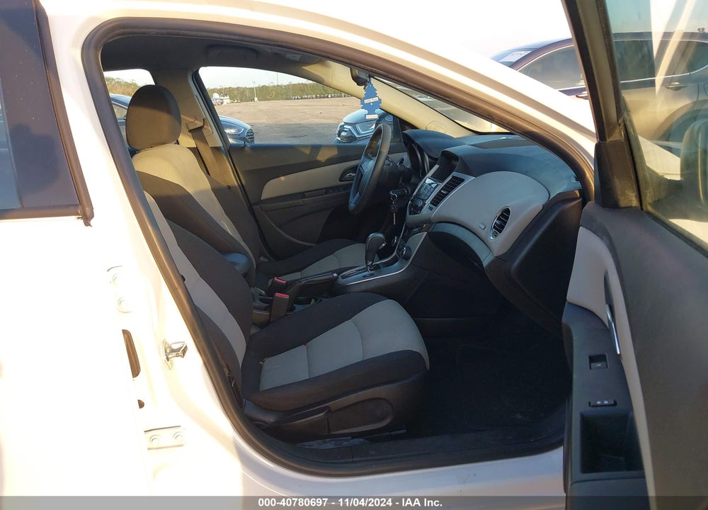 2016 CHEVROLET CRUZE LIMITED LS AUTO VIN: 1G1PC5SH1G7170884