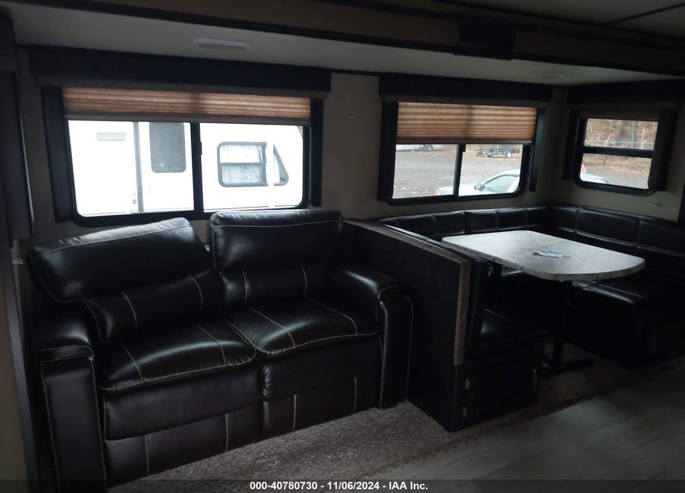 2017 GRAND AIRE TRAVEL TRAILER VIN: 573TE3025H6601004
