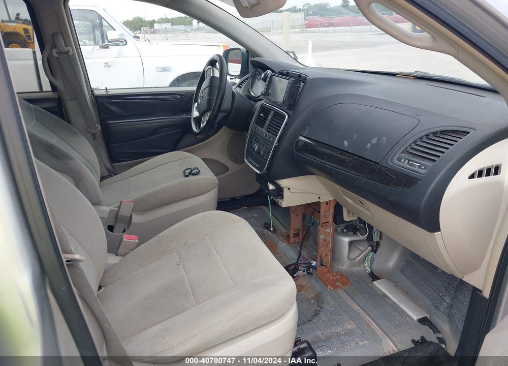 2012 DODGE GRAND CARAVAN CREW VIN: 2C4RDGDG1CR137972