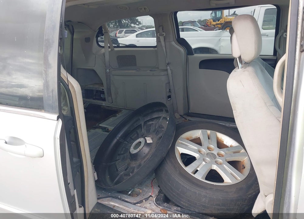2012 DODGE GRAND CARAVAN CREW VIN: 2C4RDGDG1CR137972