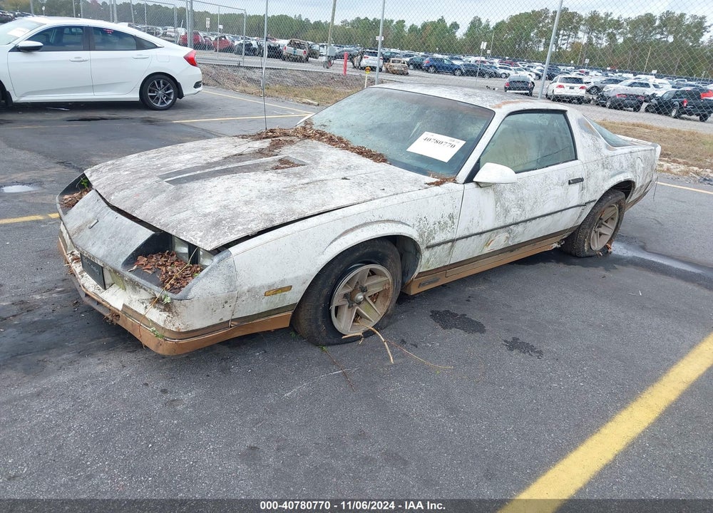 1983 CHEVROLET CAMARO VIN: 1G1AP87HXDN115121