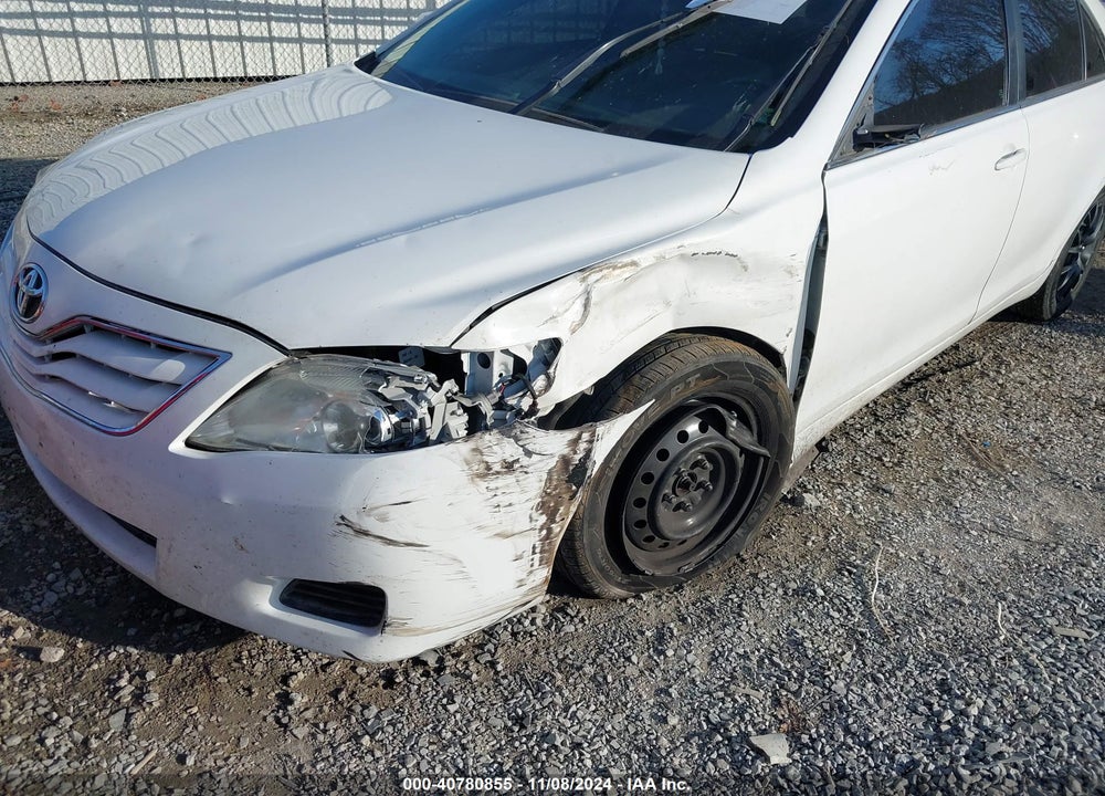 2011 TOYOTA CAMRY LE VIN: 4T1BF3EK1BU628675