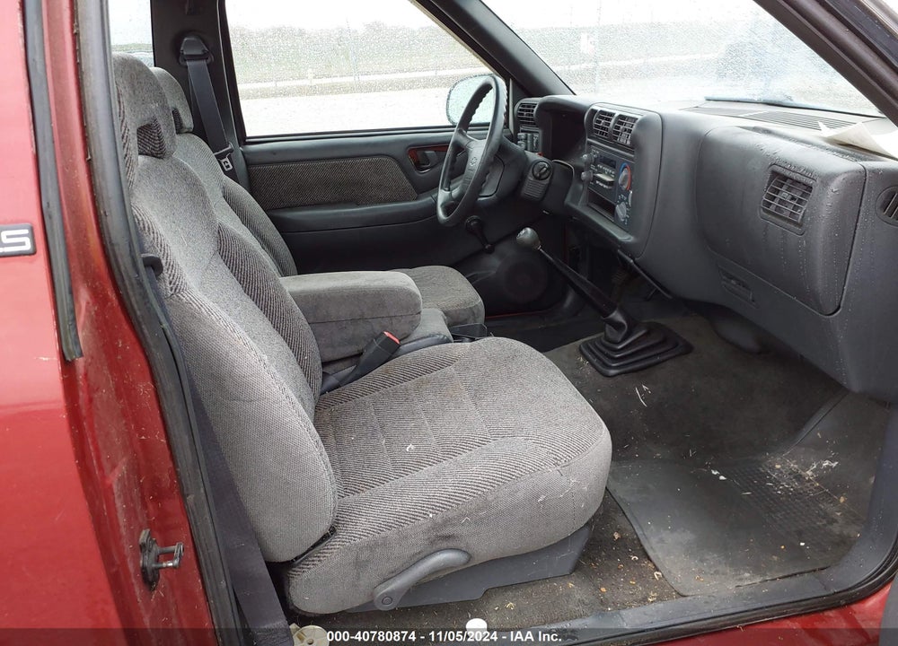 1995 CHEVROLET S TRUCK S10 VIN: 1GCCS1446S8193186