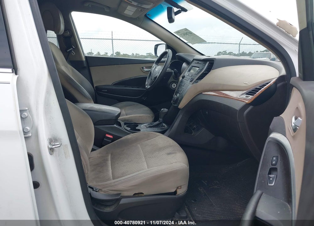 2013 HYUNDAI SANTA FE VIN: 5XYZU3LB7DG109632
