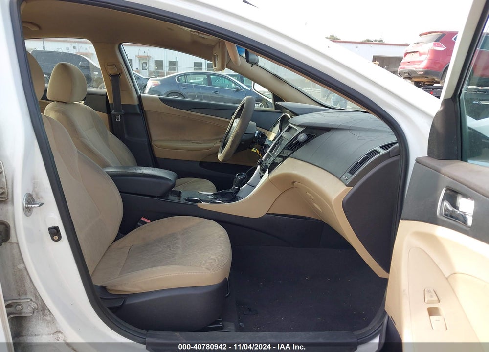 2011 HYUNDAI SONATA GLS VIN: 5NPEB4AC7BH109335