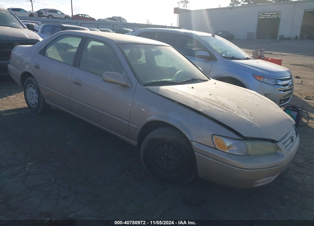 1997 TOYOTA CAMRY LE VIN: 4T1BG22K4VU820558