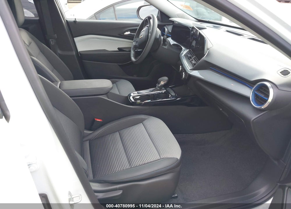 2024 CHEVROLET TRAX FWD LT VIN: KL77LHE21RC096048