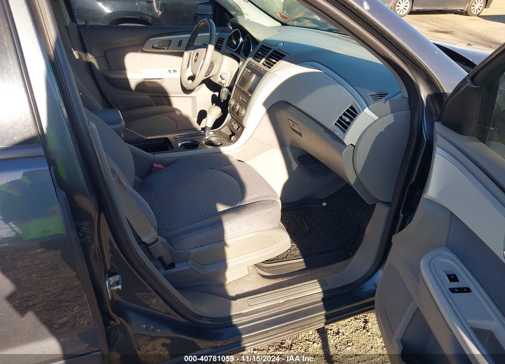 2012 CHEVROLET TRAVERSE LS VIN: 1GNKRFEDXCJ250199