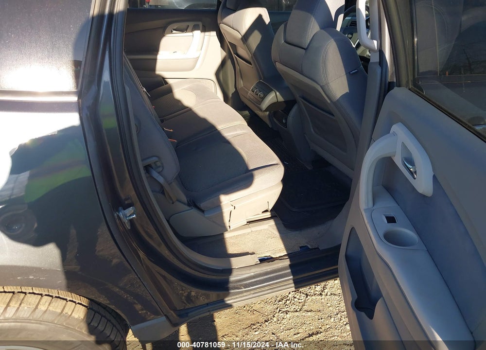 2012 CHEVROLET TRAVERSE LS VIN: 1GNKRFEDXCJ250199